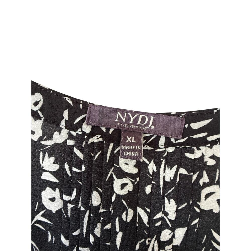 NYDJ Women’s XL Black White Floral Blouse 3/4 Sleeve Pleated Tunic Top - Picture 3 of 9
